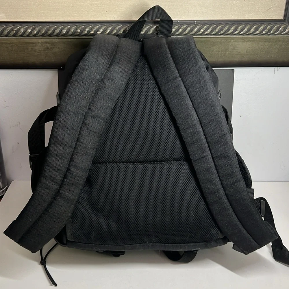 Canon Deluxe Backpack 200EG-water resistant back pack